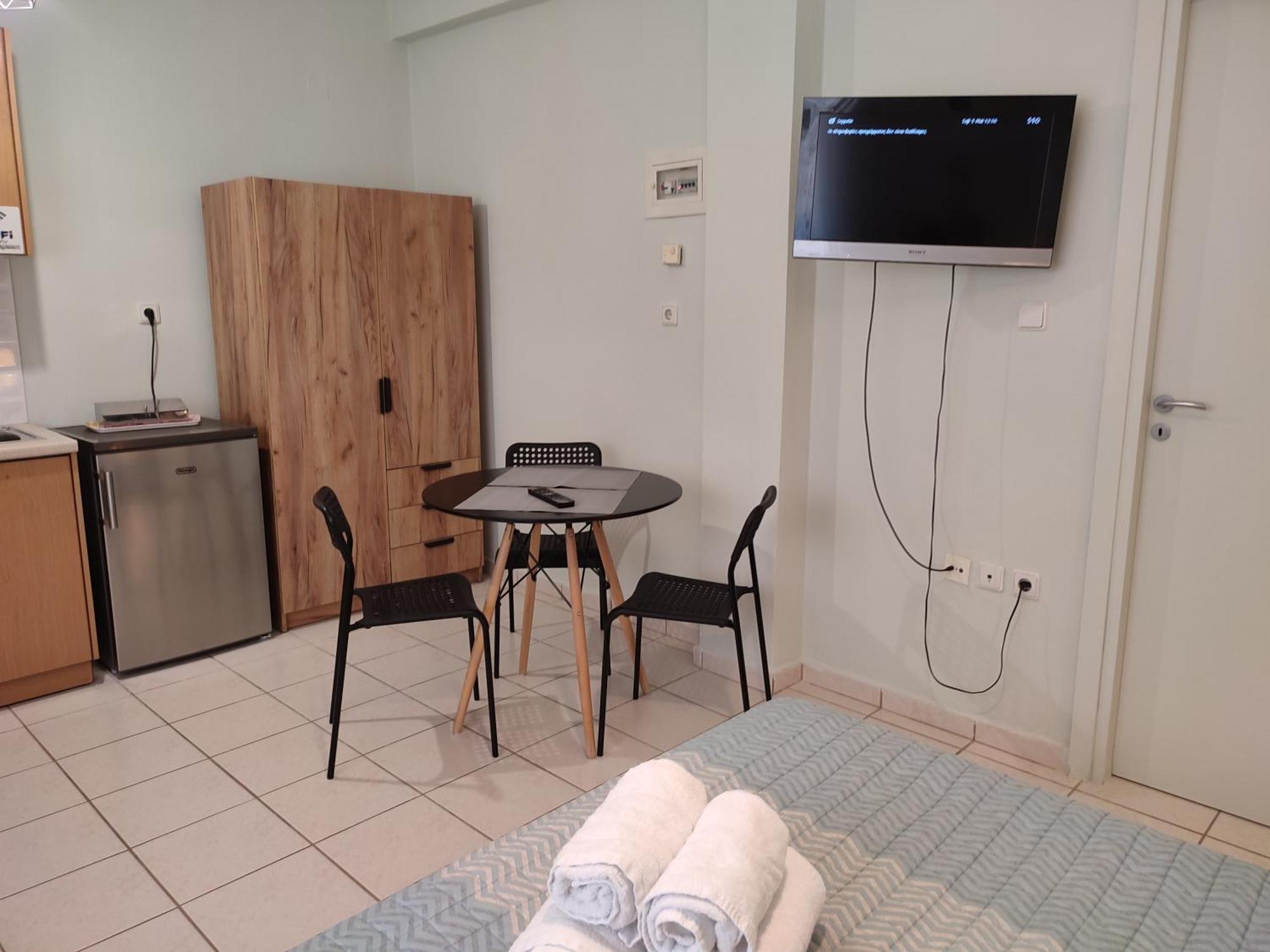 Kiki'S Cosy Apartments Néa Khilí Buitenkant foto